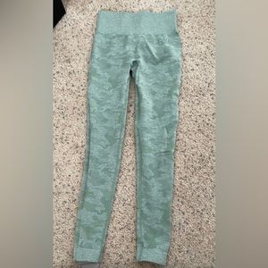 Gymshark Camo Seamless Leggings NWT NEVER WORN